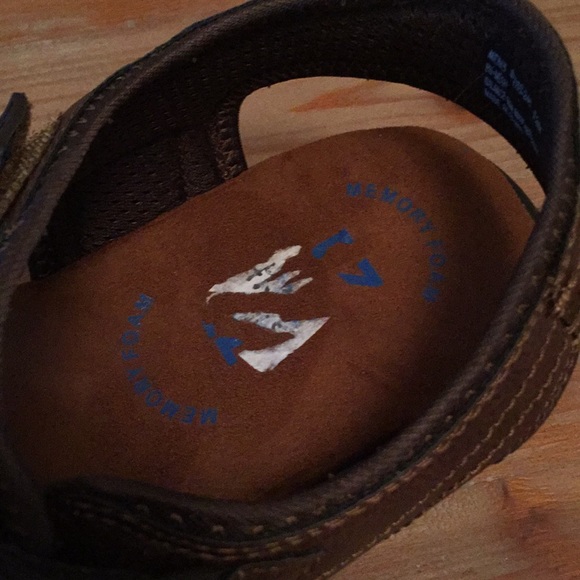 New Nunn Bush Sandals - Picture 6 of 8